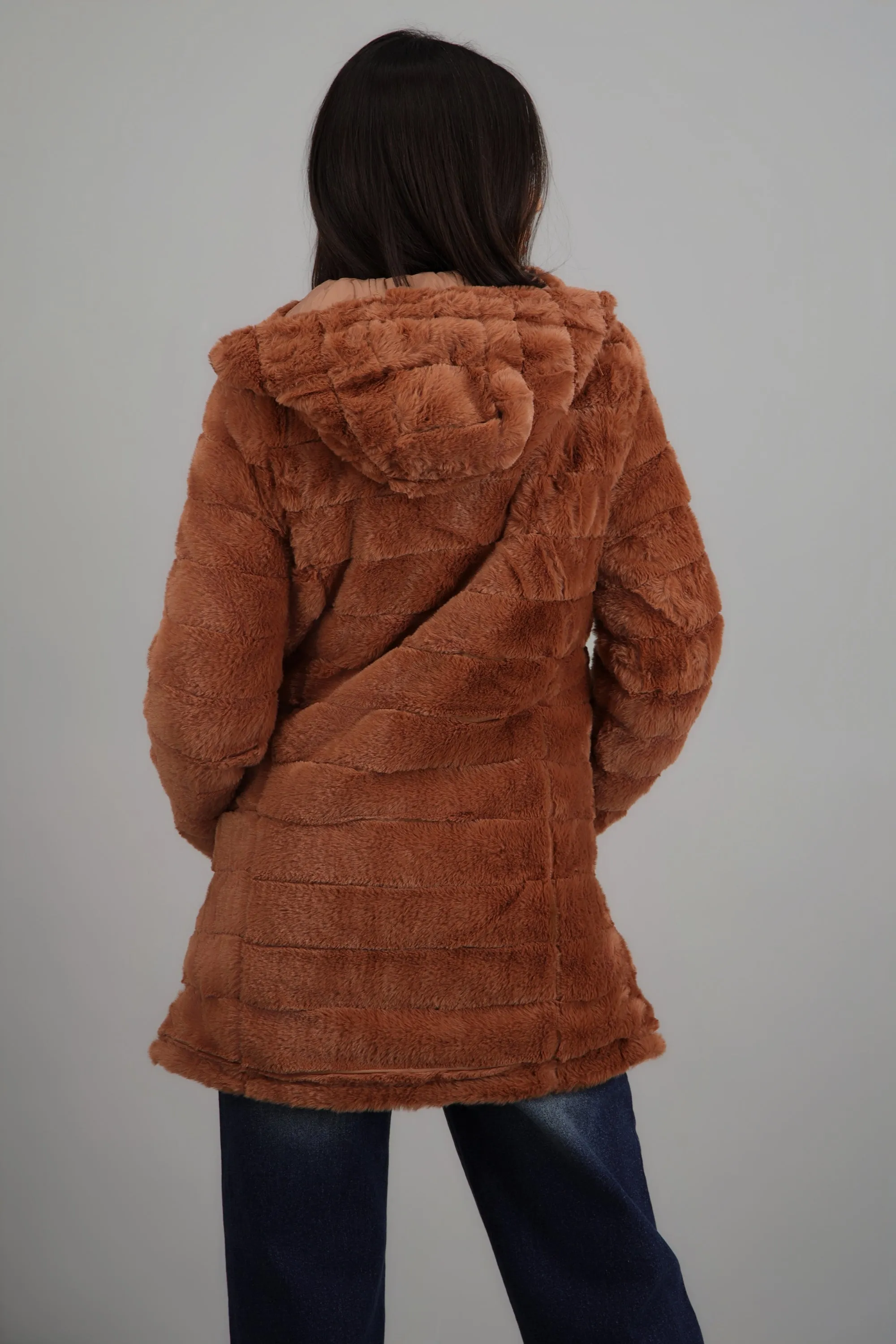 Abrigo largo peluche sold by Shasa product image thumbnail 4