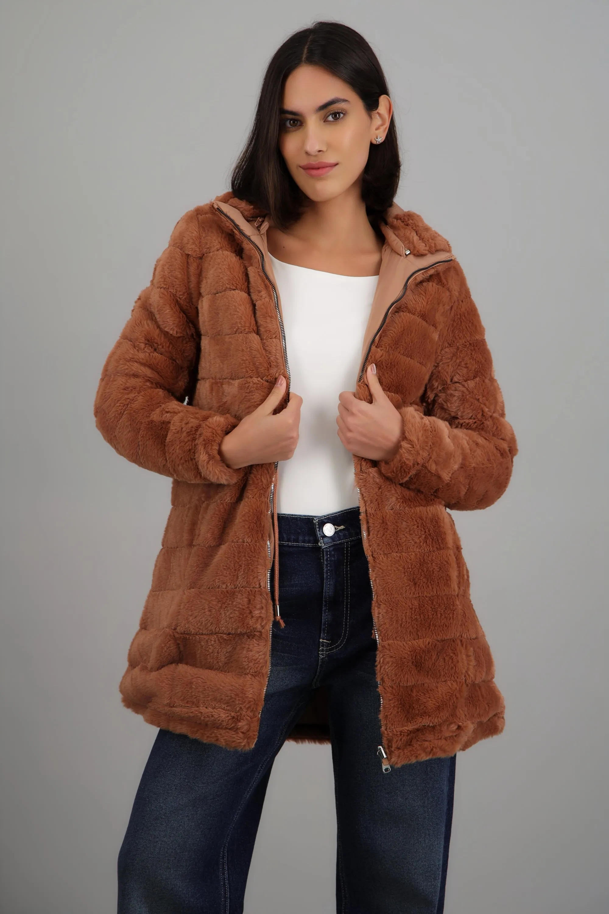 Abrigo largo peluche sold by Shasa product image thumbnail 2