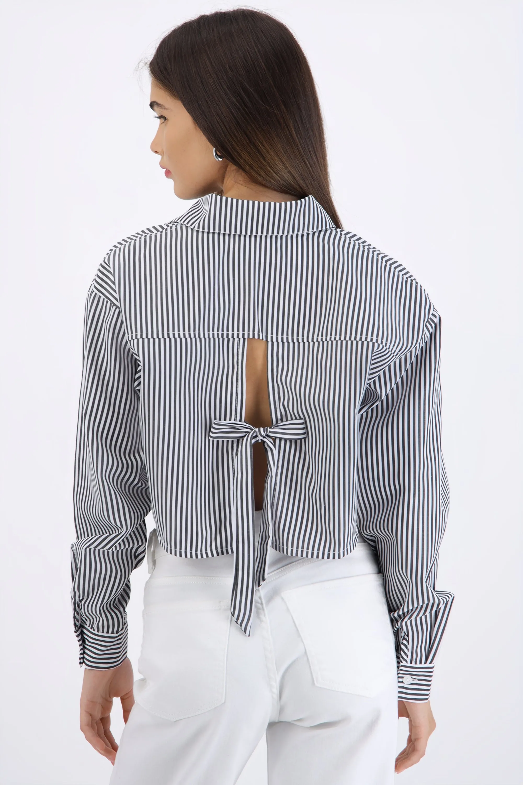 Camisa crop detalle espalda moño sold by Shasa product image thumbnail 2
