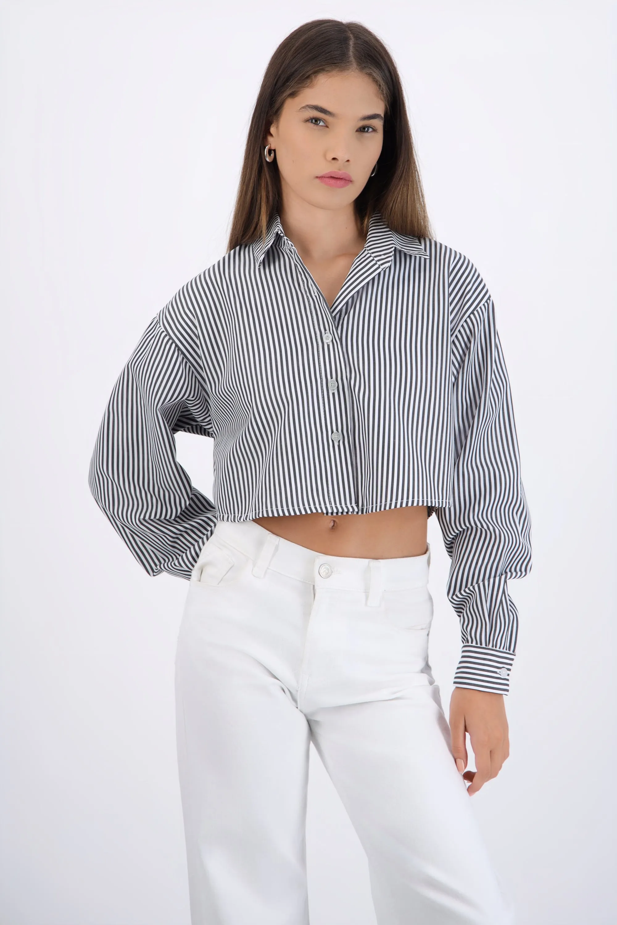 Camisa crop detalle espalda moño sold by Shasa product image thumbnail 3