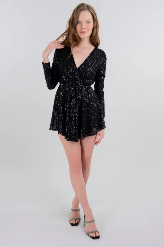 Vestido mini lentejuelas sold by Shasa