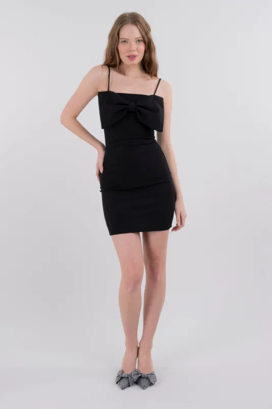 Vestido mini escote moño sold by Shasa