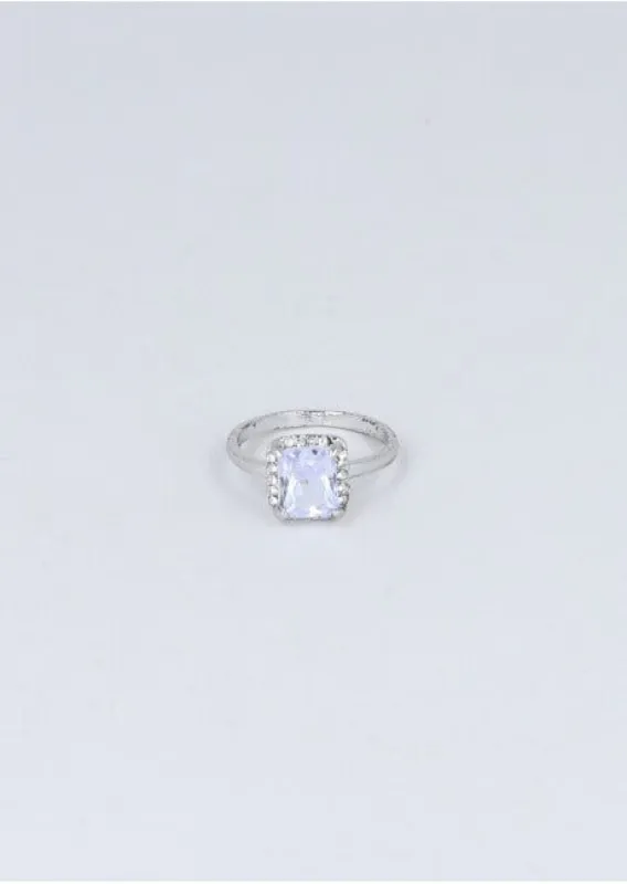 Anillo cuadro cristal sold by Shasa