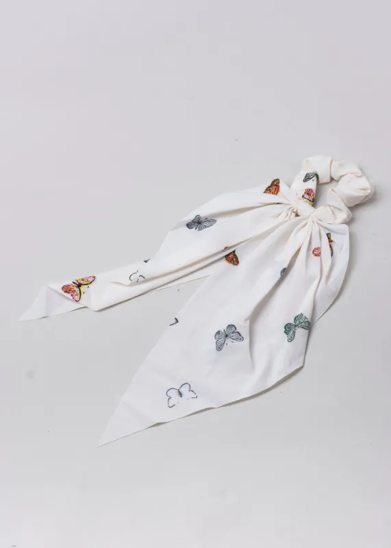 Scrunchie tiras mariposas sold by Shasa