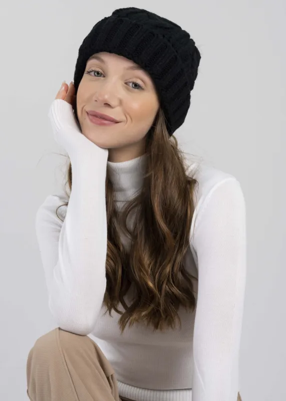 Beanie tejido punto pompón suave sold by Shasa