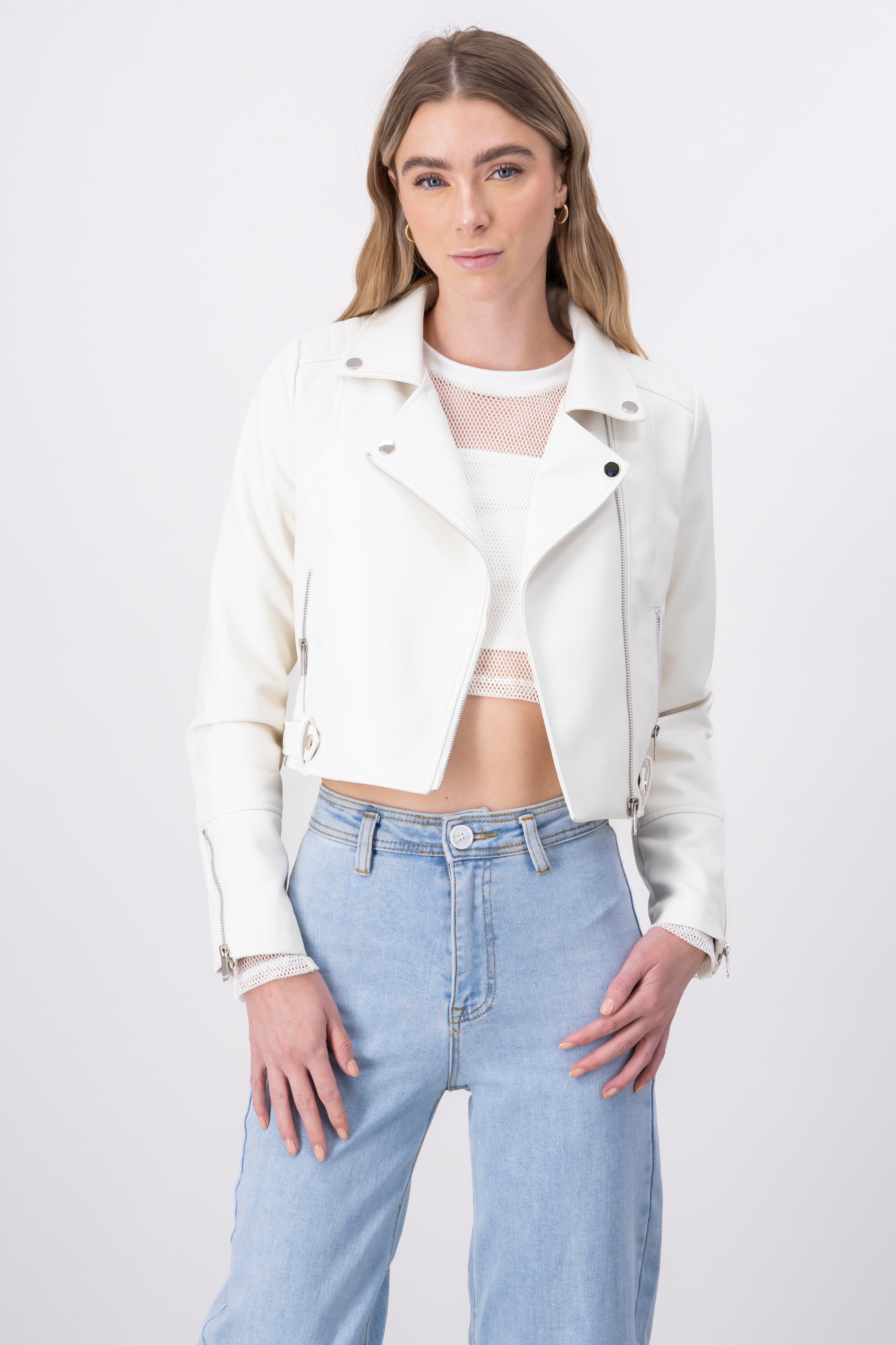 Chamarra biker efecto piel sold by Shasa