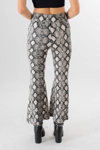 Pantalon Detalle Estampado sold by Shasa