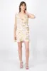 Vestido Corto Con Olanes Estampado Flor Hypsters sold by Shasa