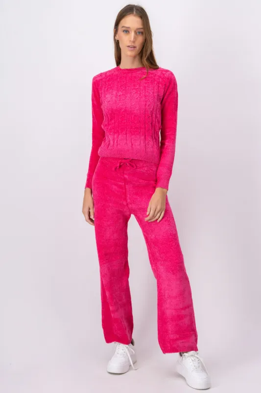 Pantalón tejido suave sold by Shasa