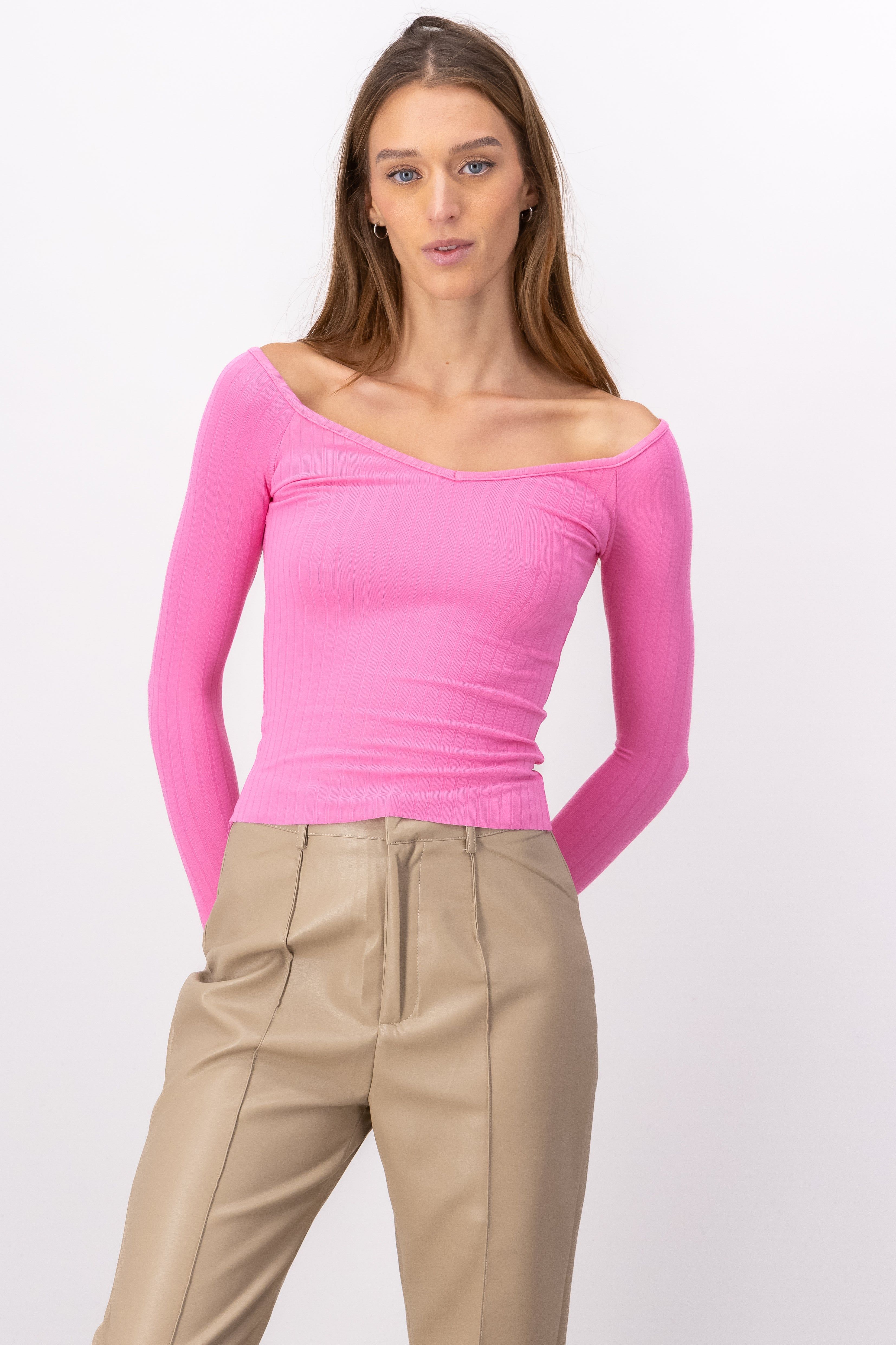 Top Manga Larga Cuello V sold by Shasa