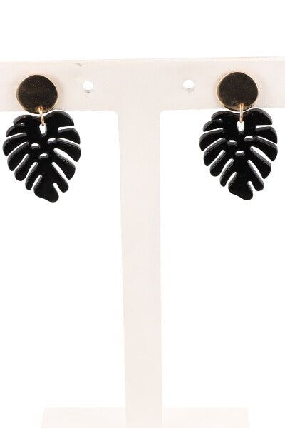 Aretes colgantes hoja círculo sold by Shasa