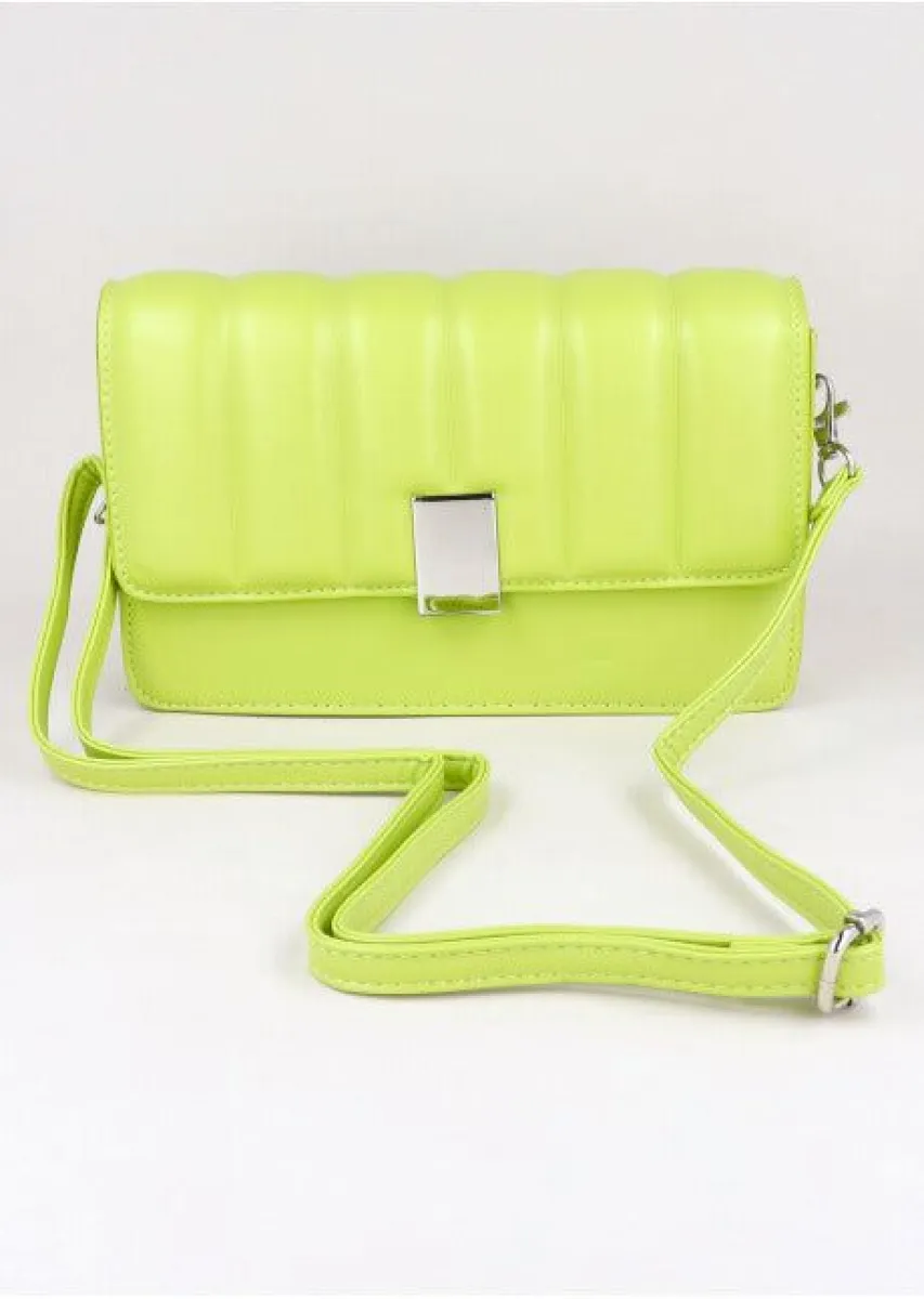 Bolsa crossbody capitonada sold by Shasa