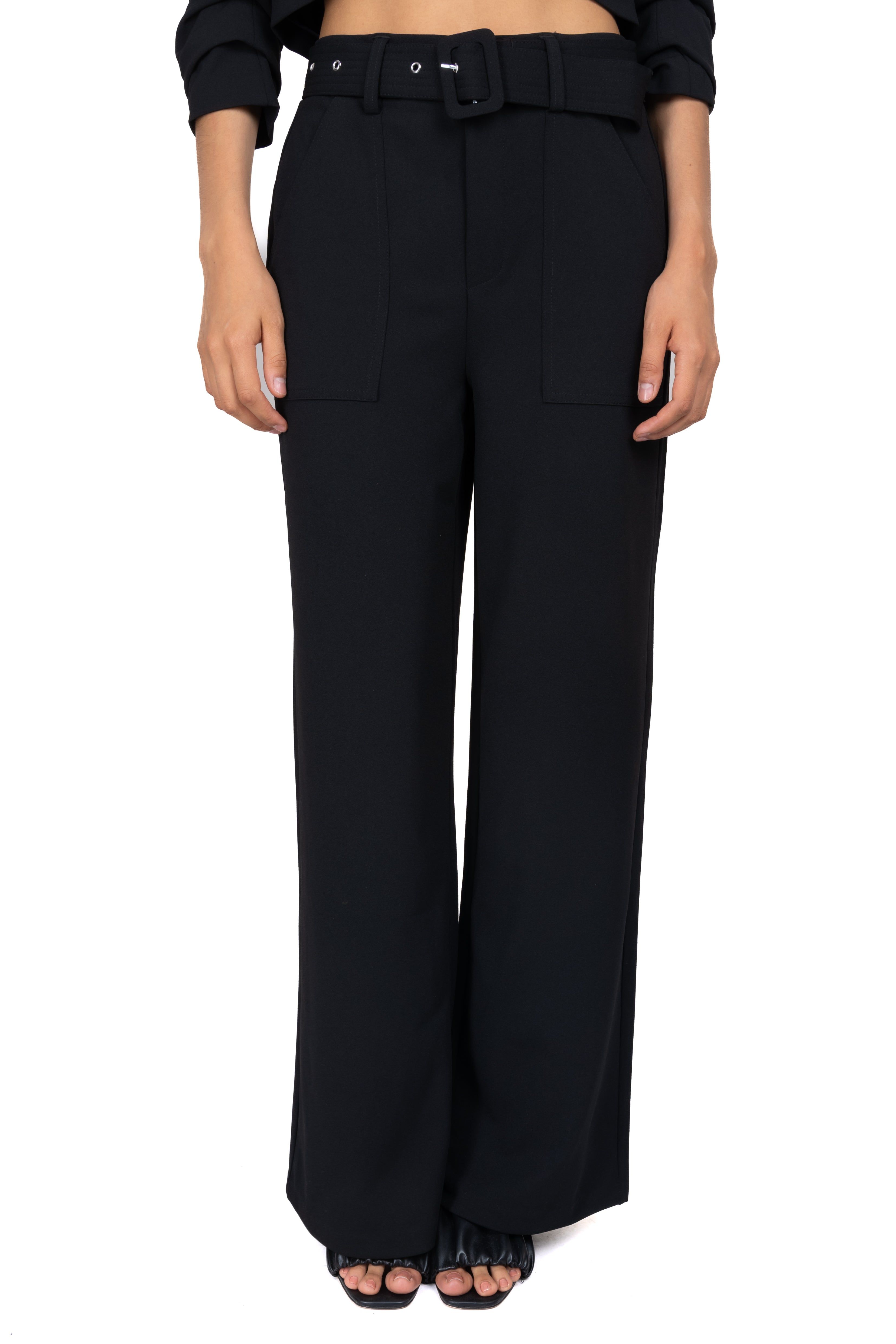 Pantalón amplio cinturón bolsillos sold by Shasa