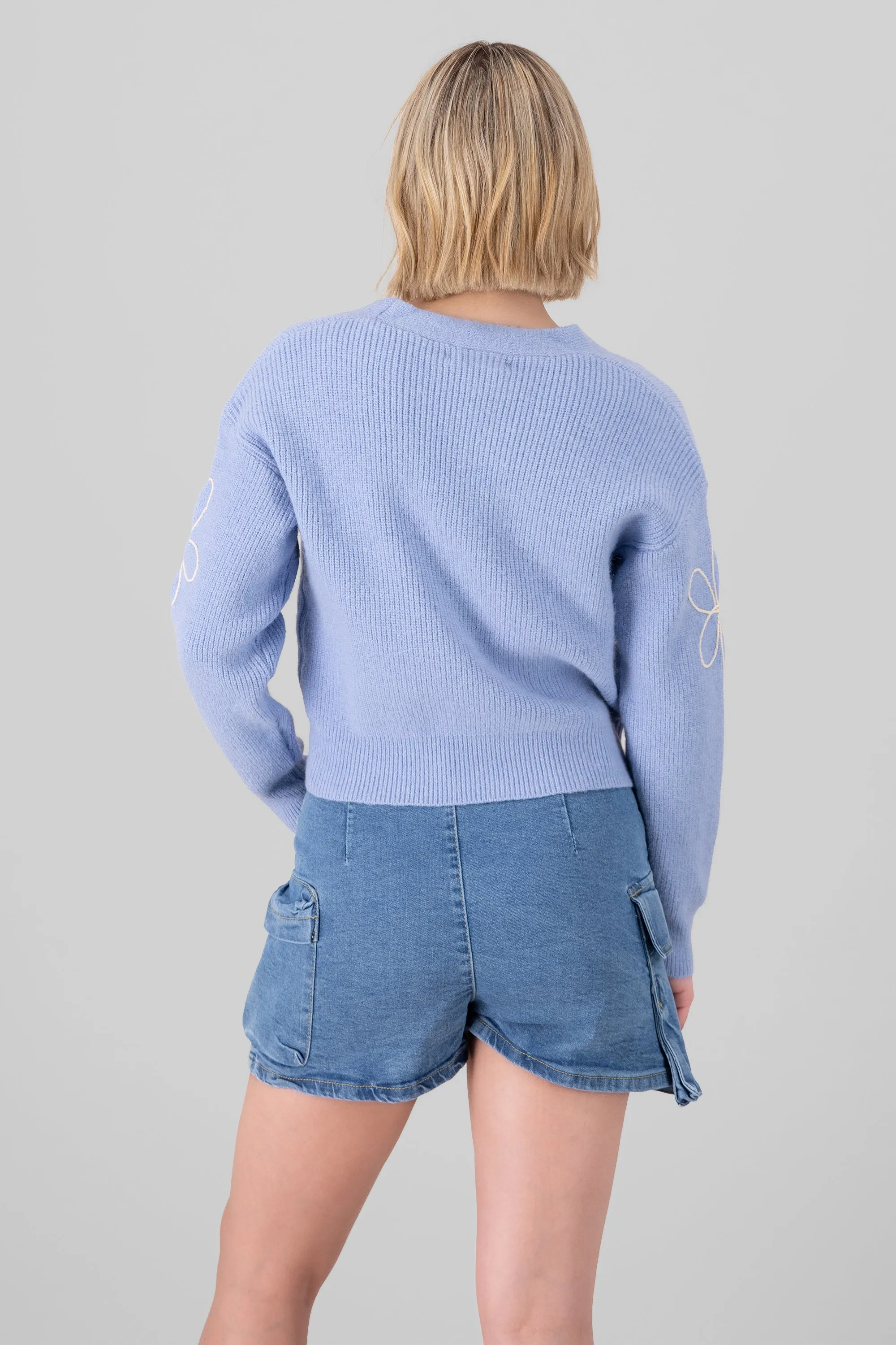 Cardigan tejido bordado flores sold by Shasa product image thumbnail 3