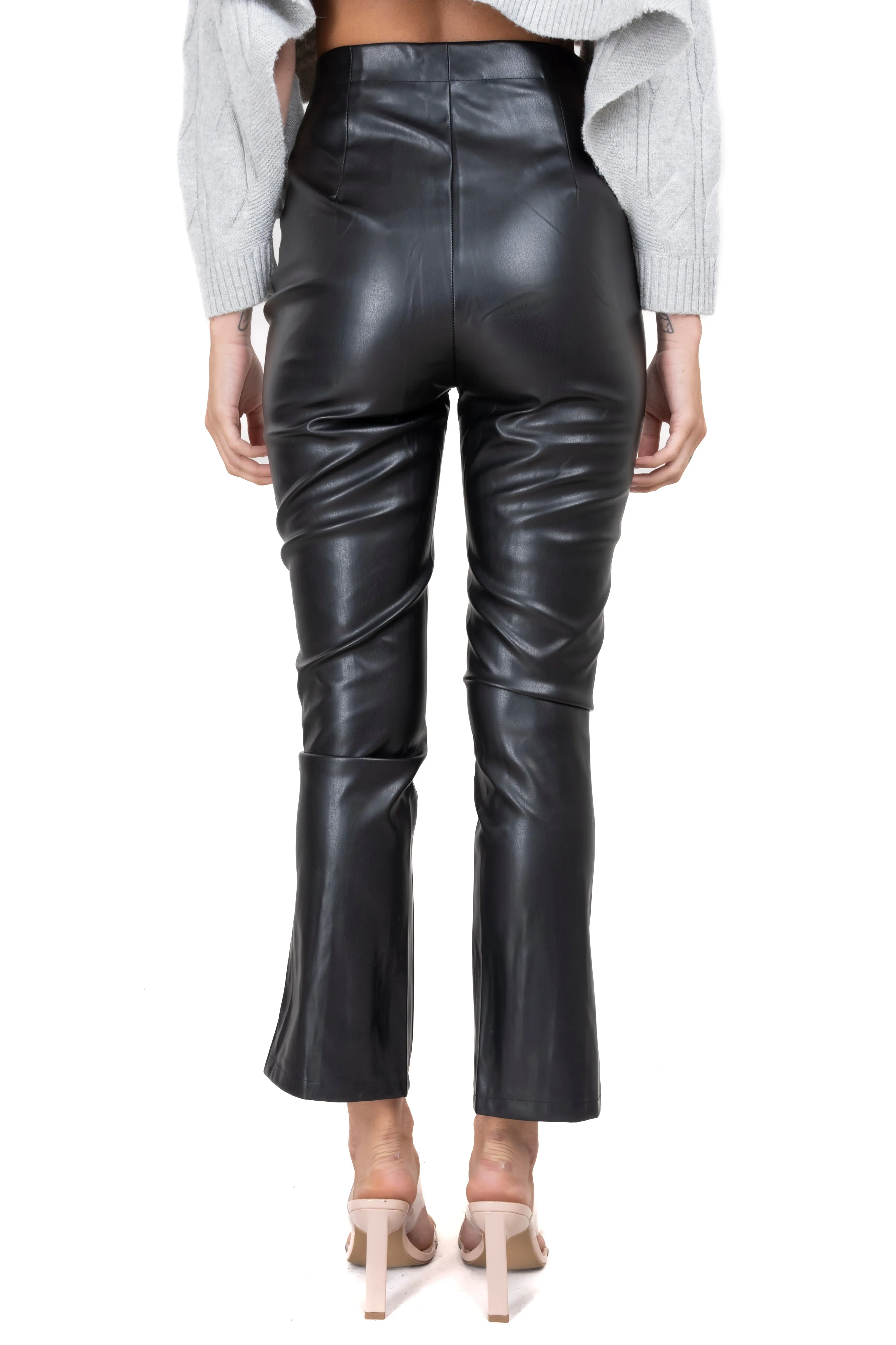 Pantalón flared efecto piel bolsillos sold by Shasa product image thumbnail 4