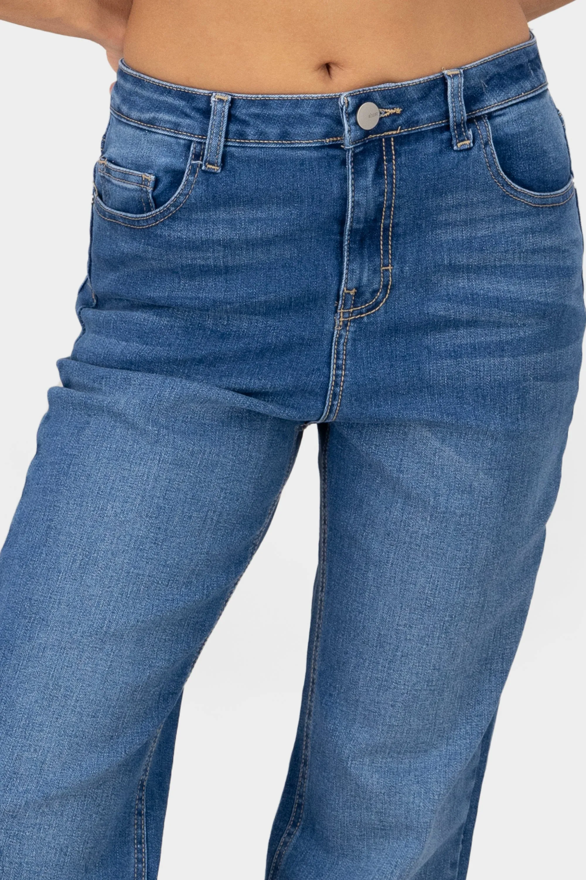Jeans straight básicos sold by Shasa product image thumbnail 5
