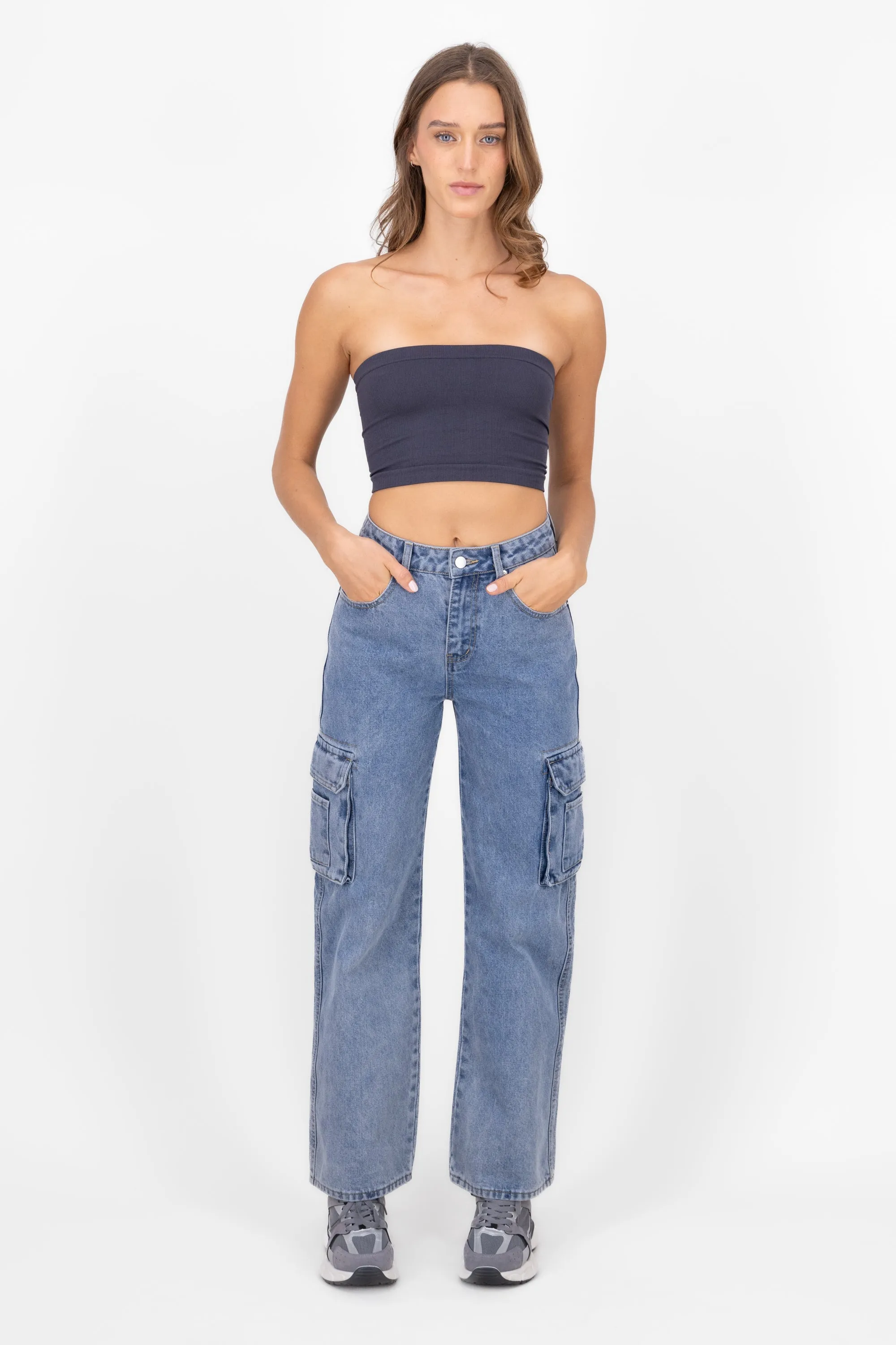 Jeans cargo doble bolsa sold by Shasa