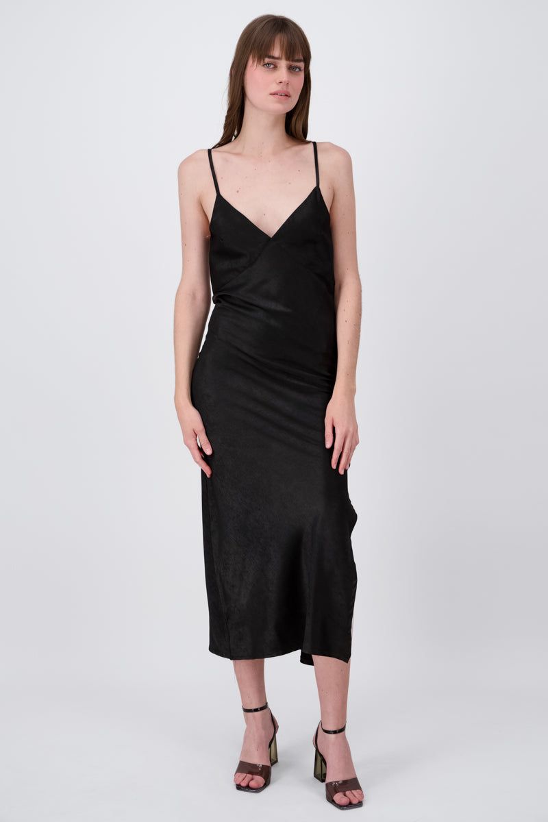 Vestido maxi detalle cortes sold by Shasa