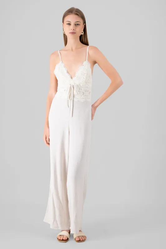 Jumpsuit lino crochet sold by Shasa