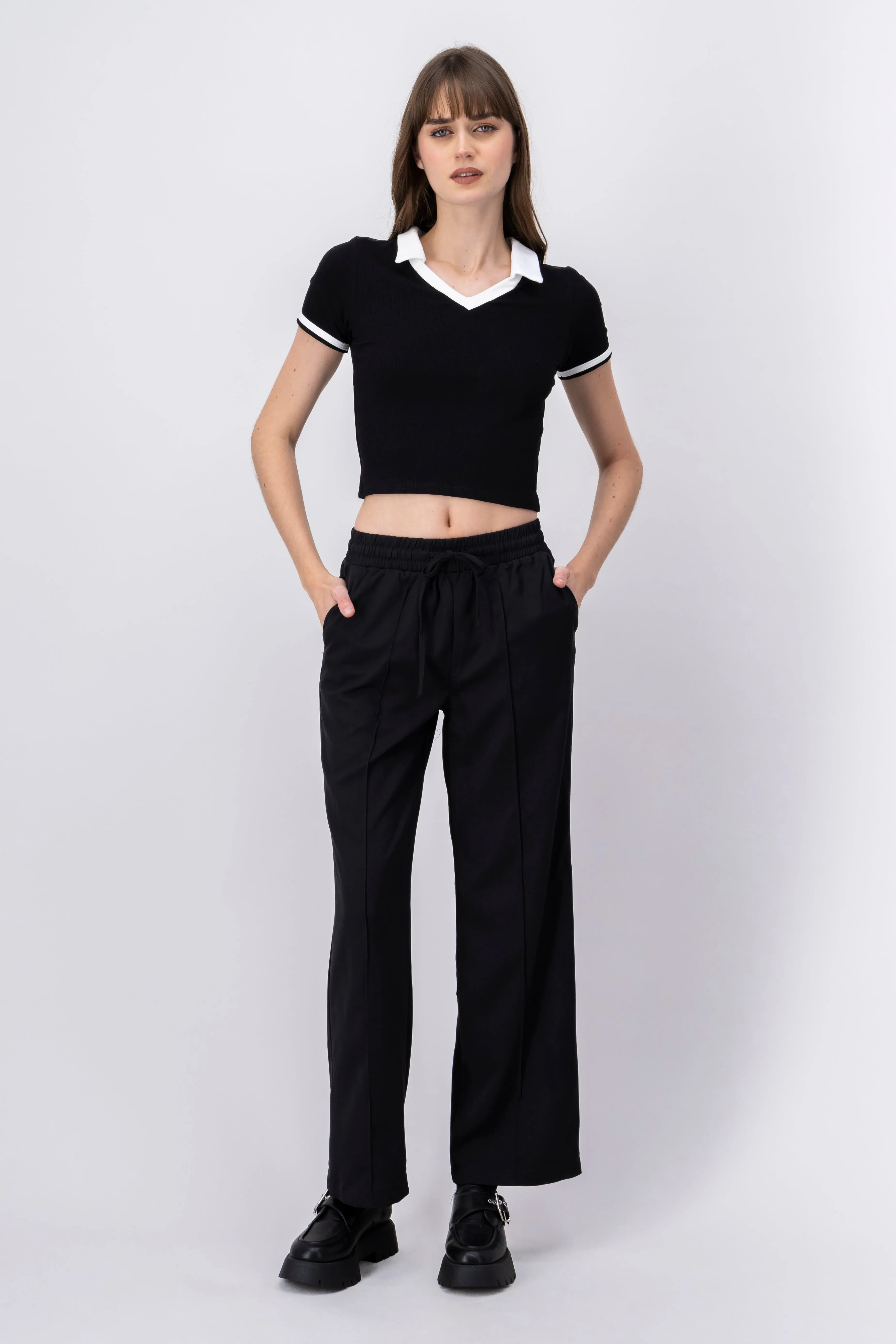 Pantalon resorte detalle costura sold by Shasa