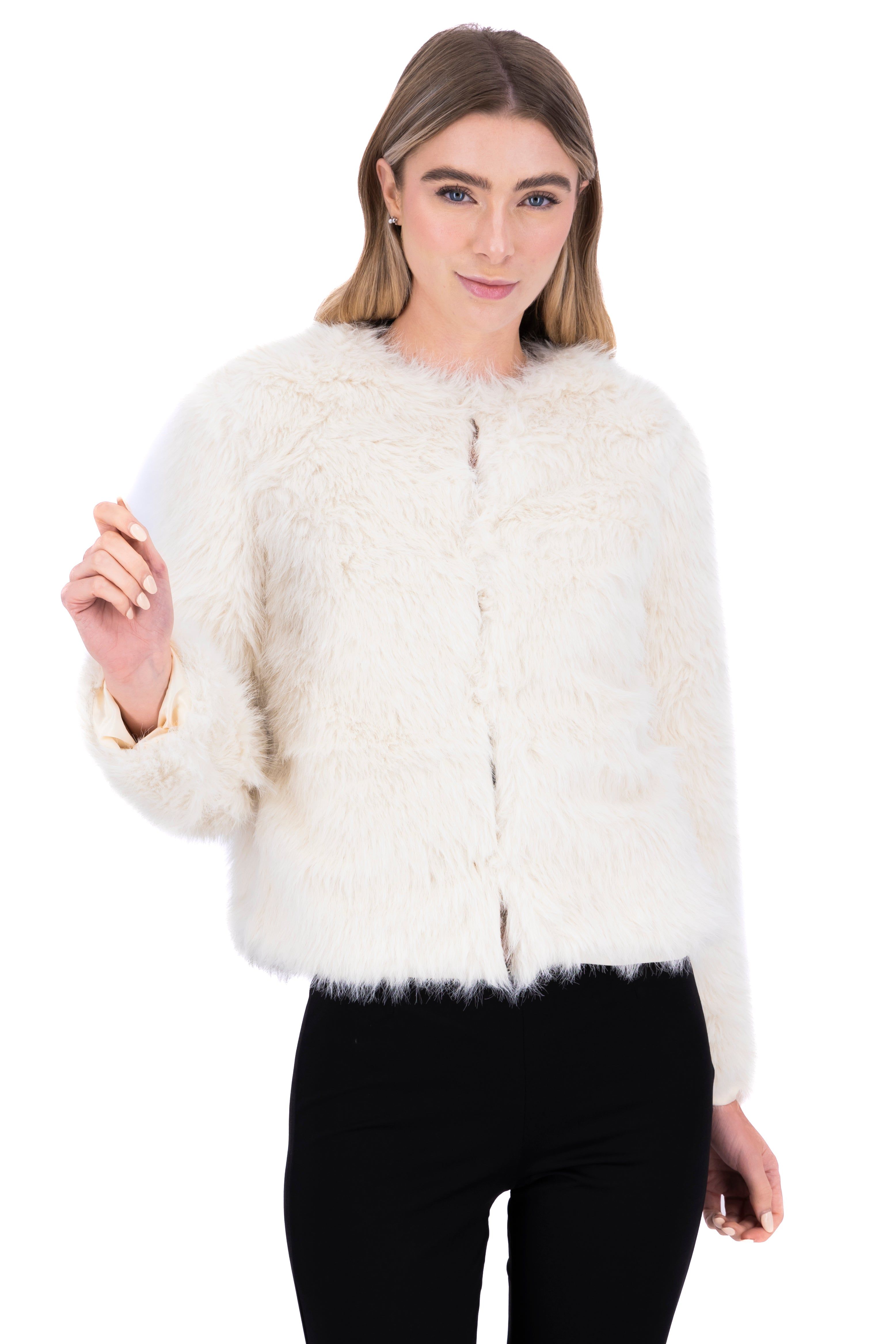 Abrigo corto peluche sold by Shasa product image thumbnail 5