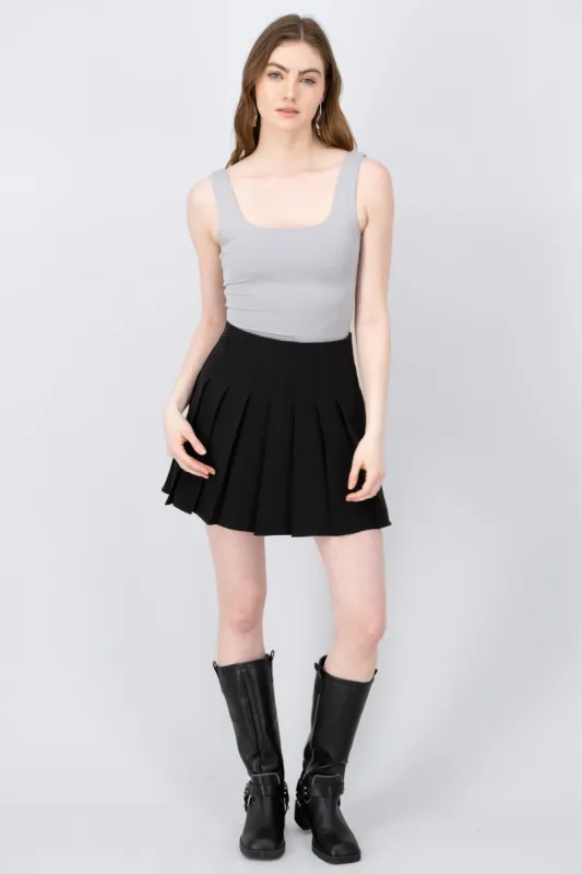 Falda tableada lisa sold by Shasa