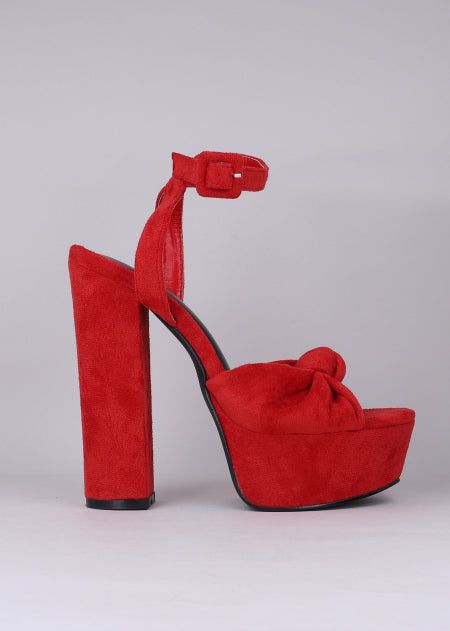 Tacón plataforma nudo sold by Shasa