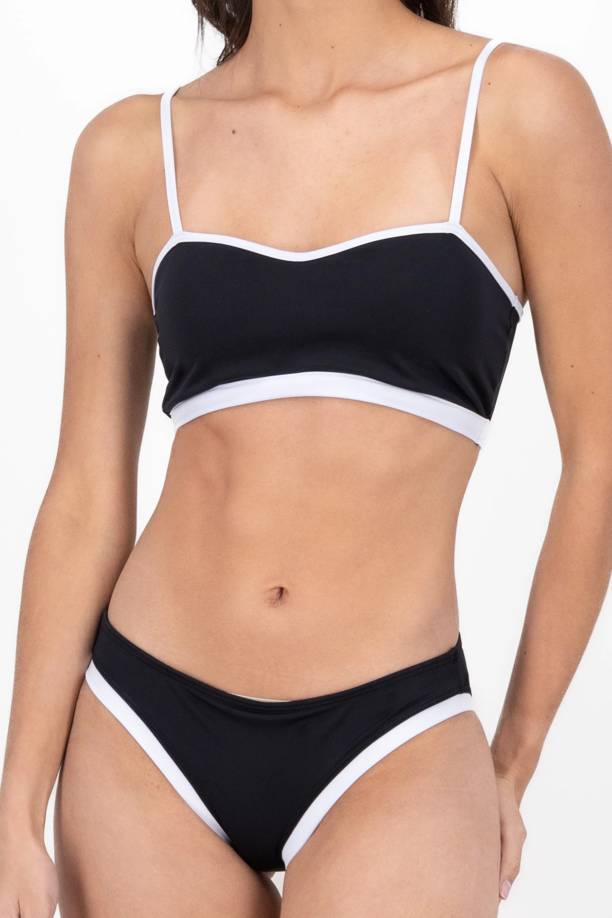 Traje De Baño Contraste sold by Shasa product image thumbnail 5