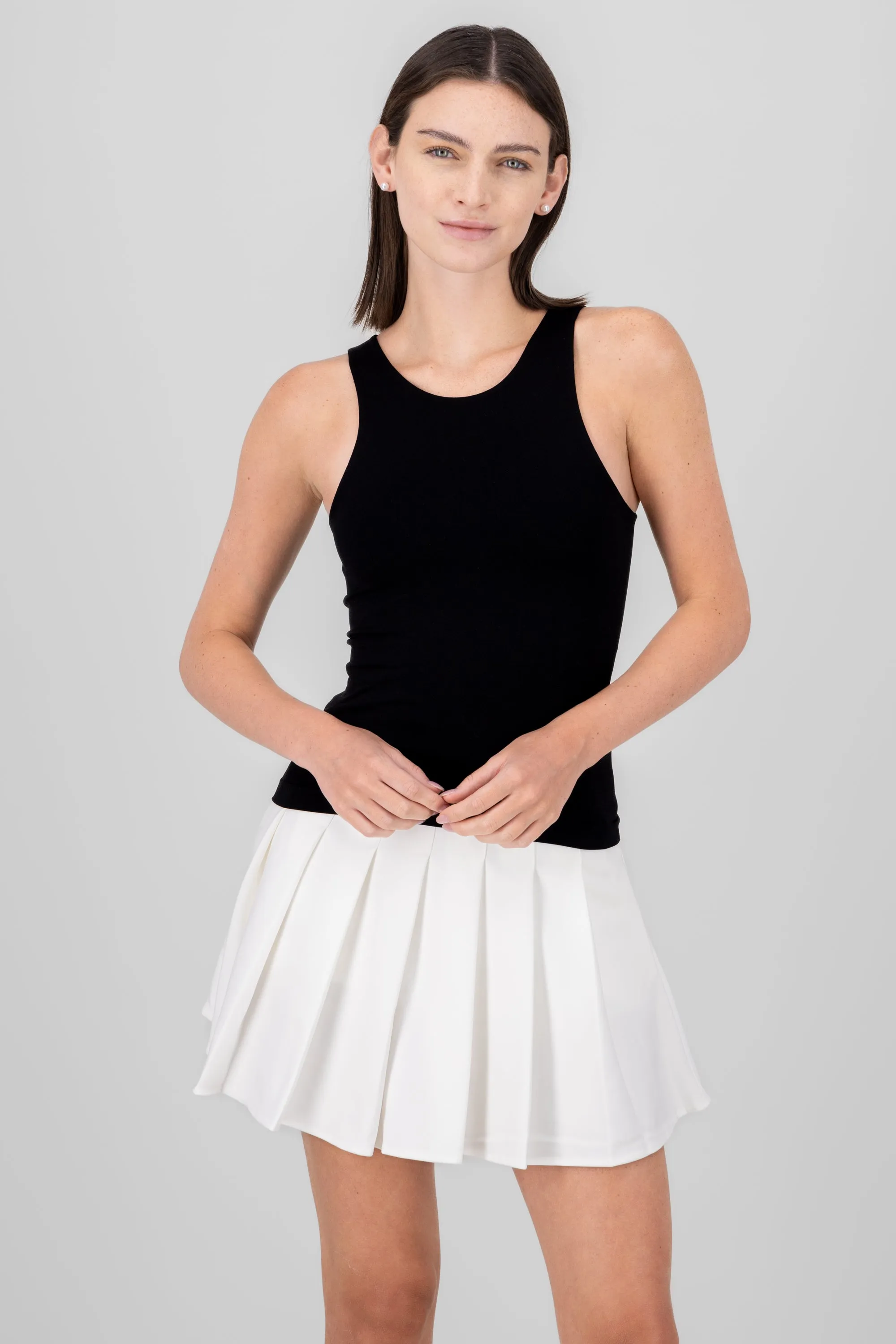 Top doble tela sin manga sold by Shasa