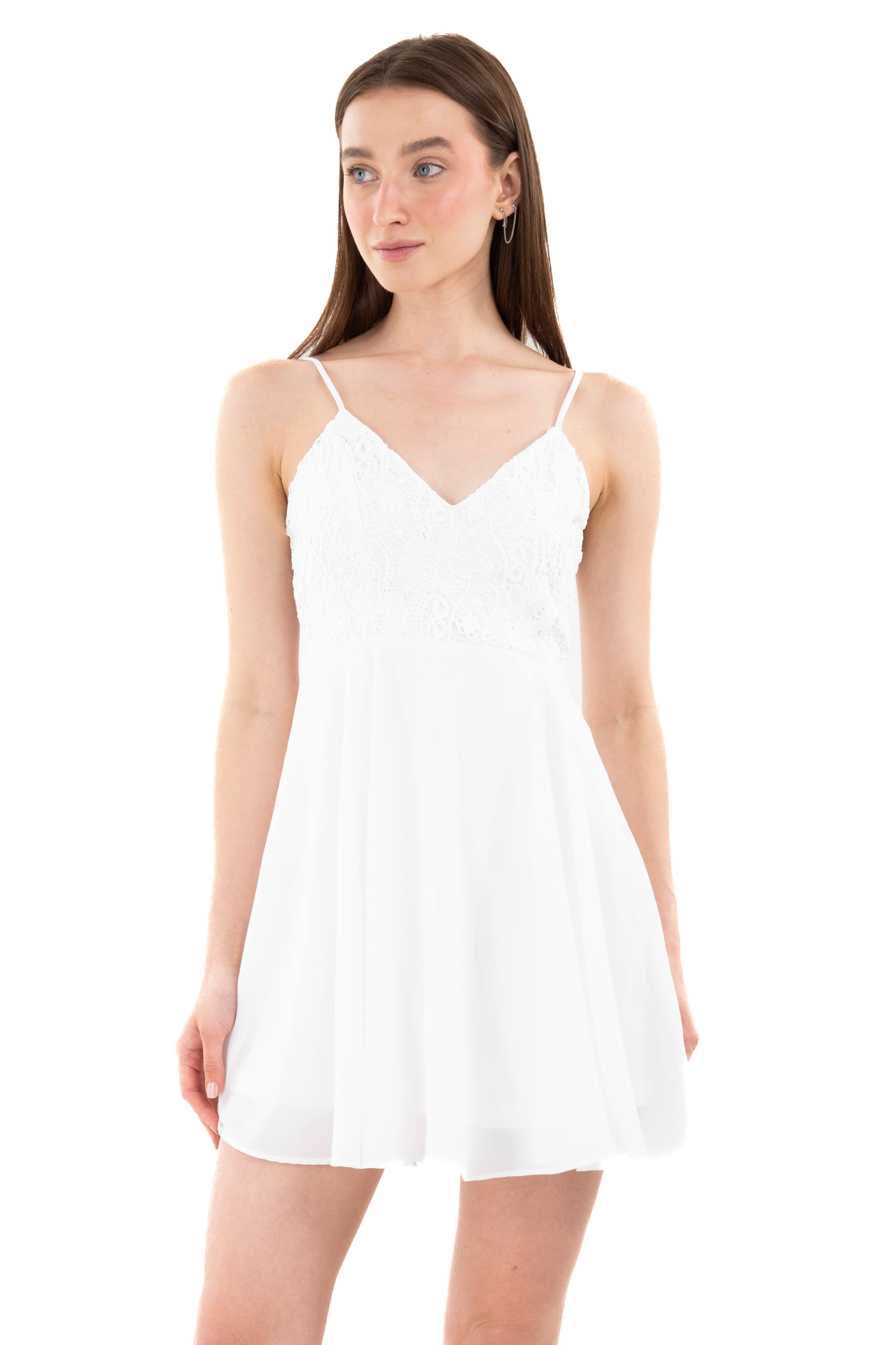 Vestido mini liso encaje sold by Shasa