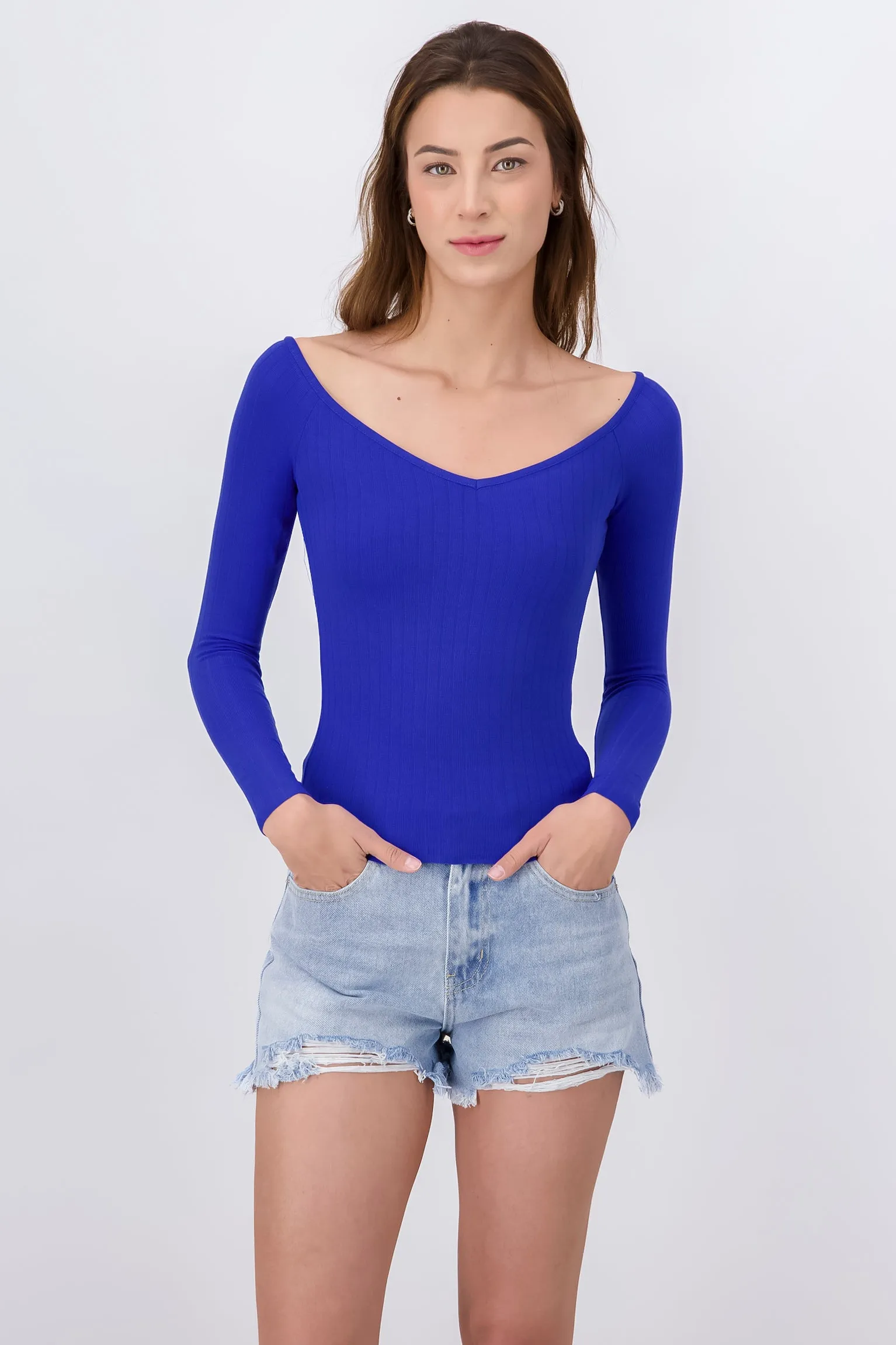 Top Manga Larga Cuello V sold by Shasa product image thumbnail 2