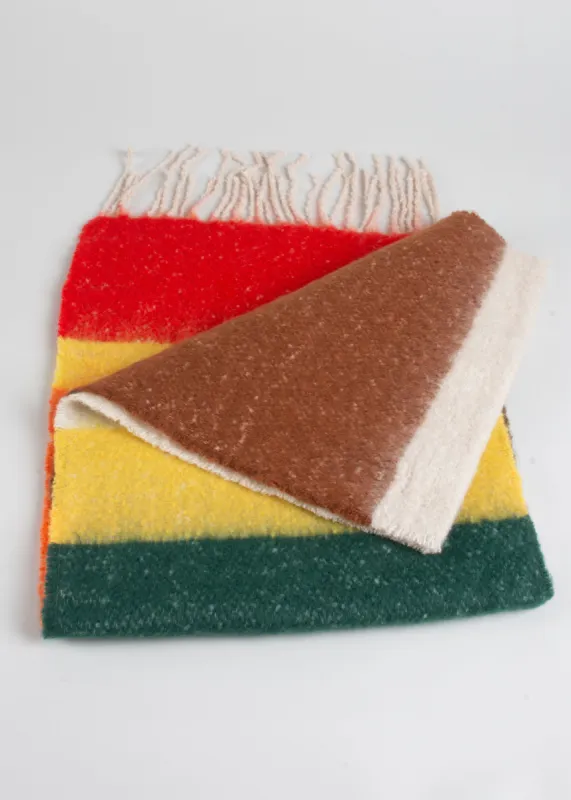 Bufanda color block sold by Shasa