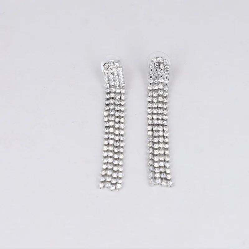 Aretes Largos 4 Lineas sold by Shasa