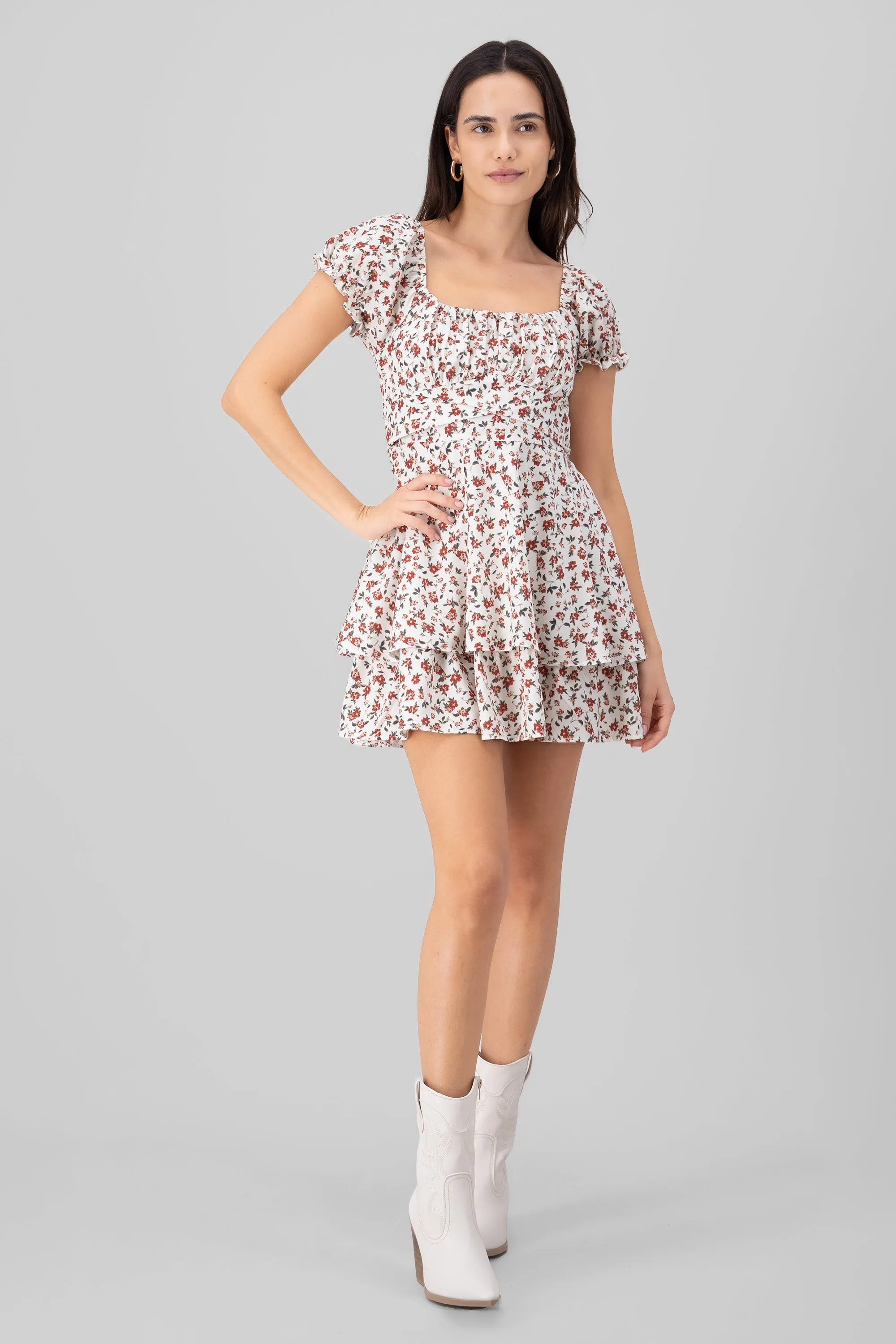 Vestido mini escote cuadrado flores sold by Shasa