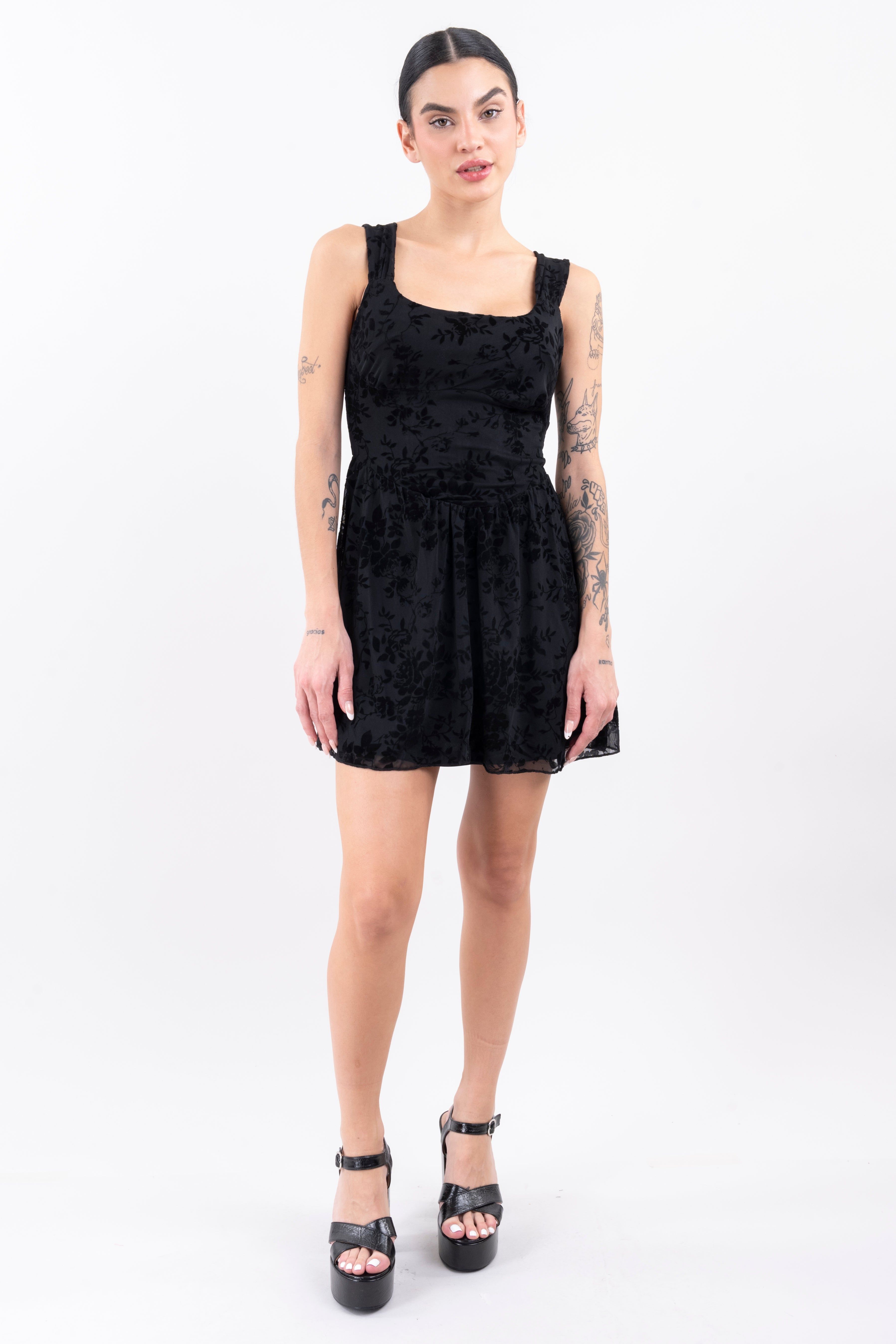 Vestido mini flores flock sold by Shasa product image thumbnail 2