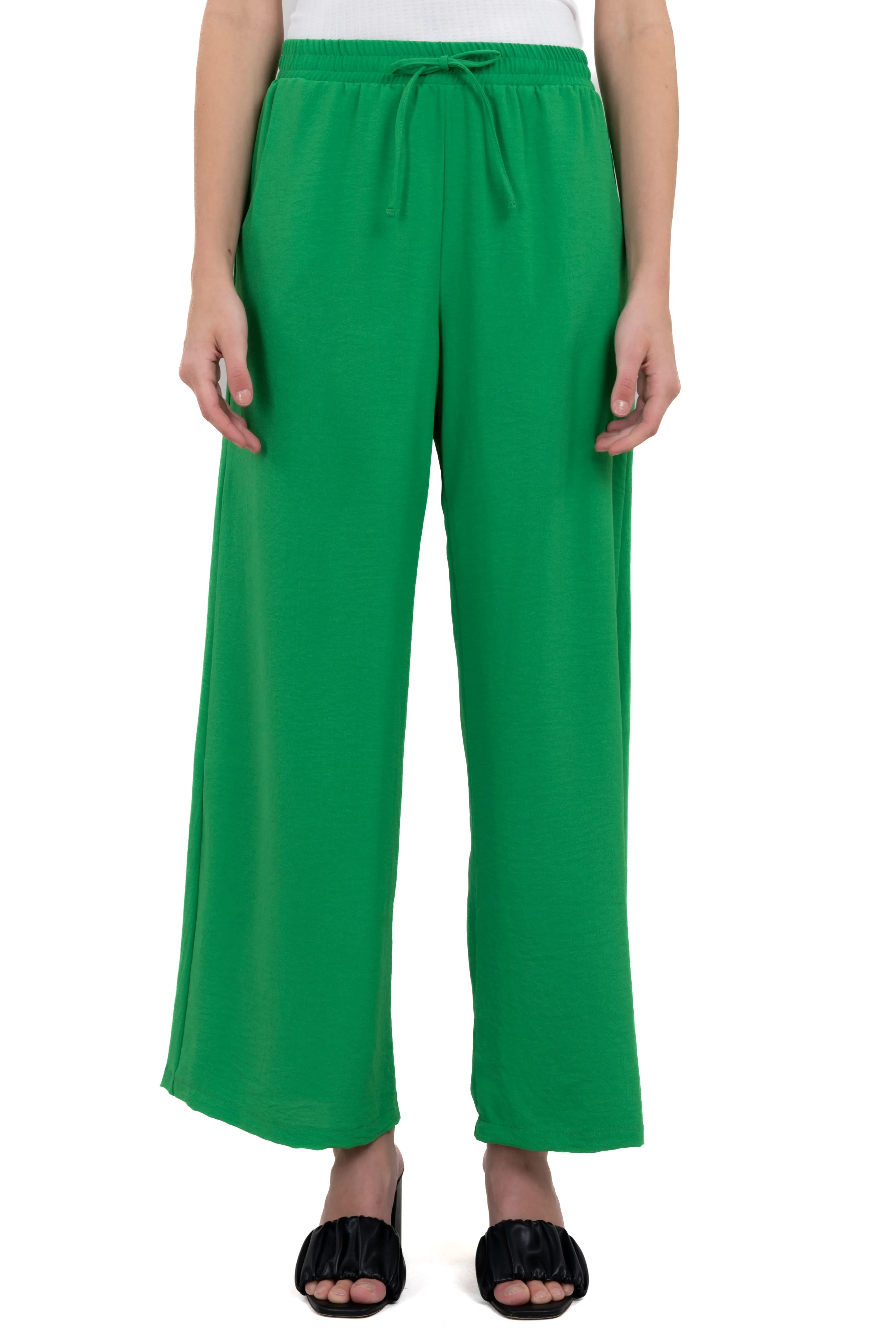 Pantalon amplio detalle bolsas sold by Shasa