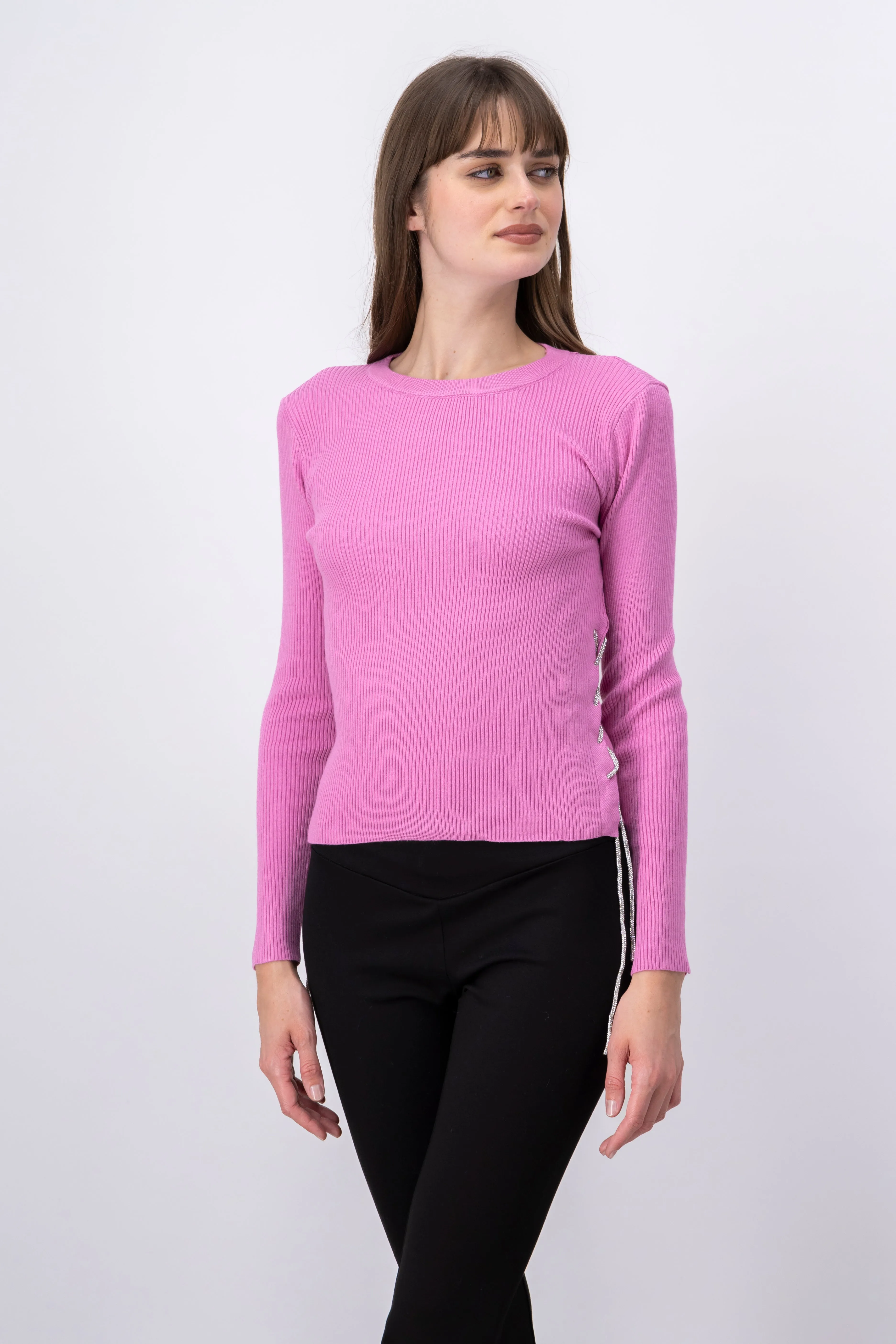 Sueter detalle lazo brillos sold by Shasa