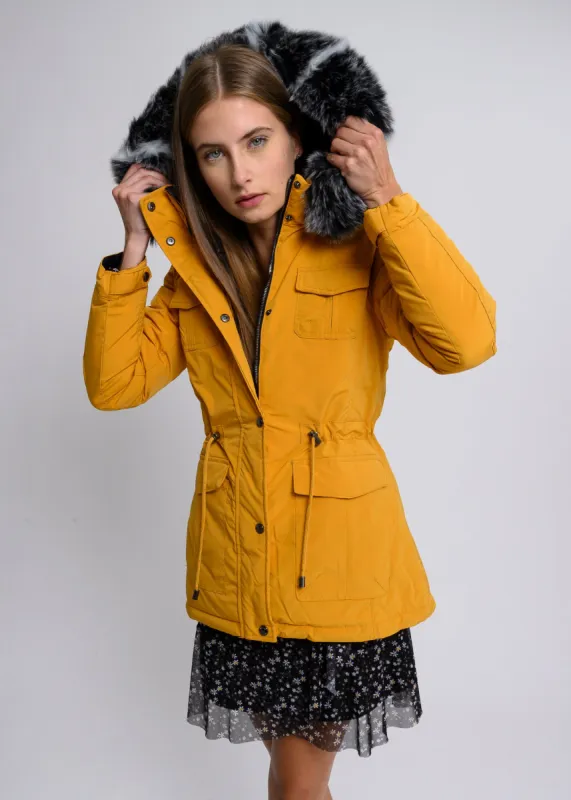 Parka gorro peluche sold by Shasa