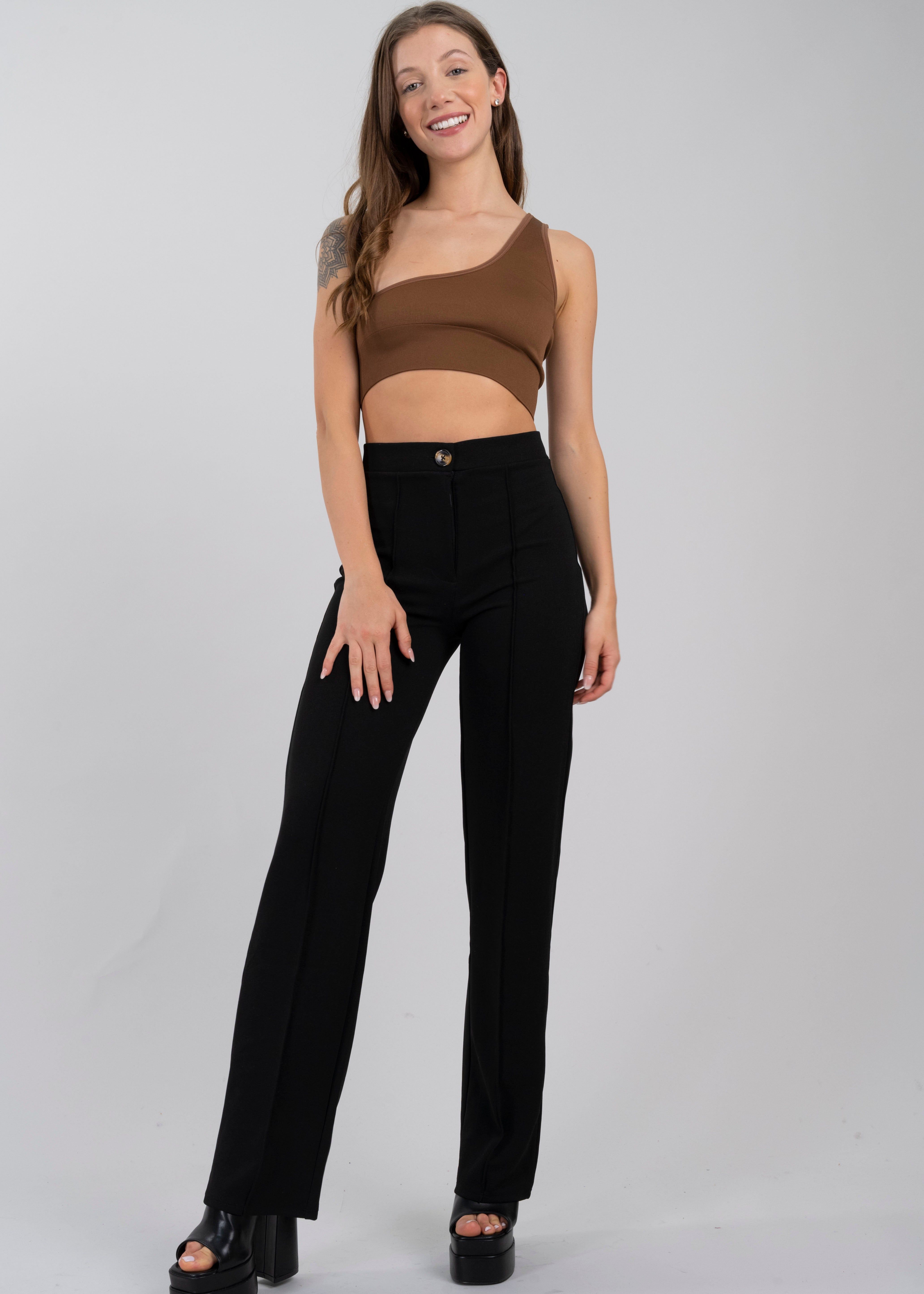 Top crop acanalado asimétrico sold by Shasa