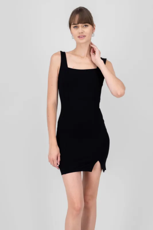 Vestido mini escote cuadrado sold by Shasa