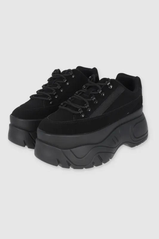 Tenis mega chunky agujetas sold by Shasa