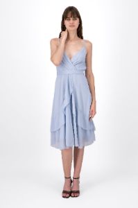 Vestido Tirantes Detalle Olanes sold by Shasa