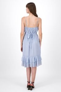 Vestido Tirantes Detalle Olanes sold by Shasa