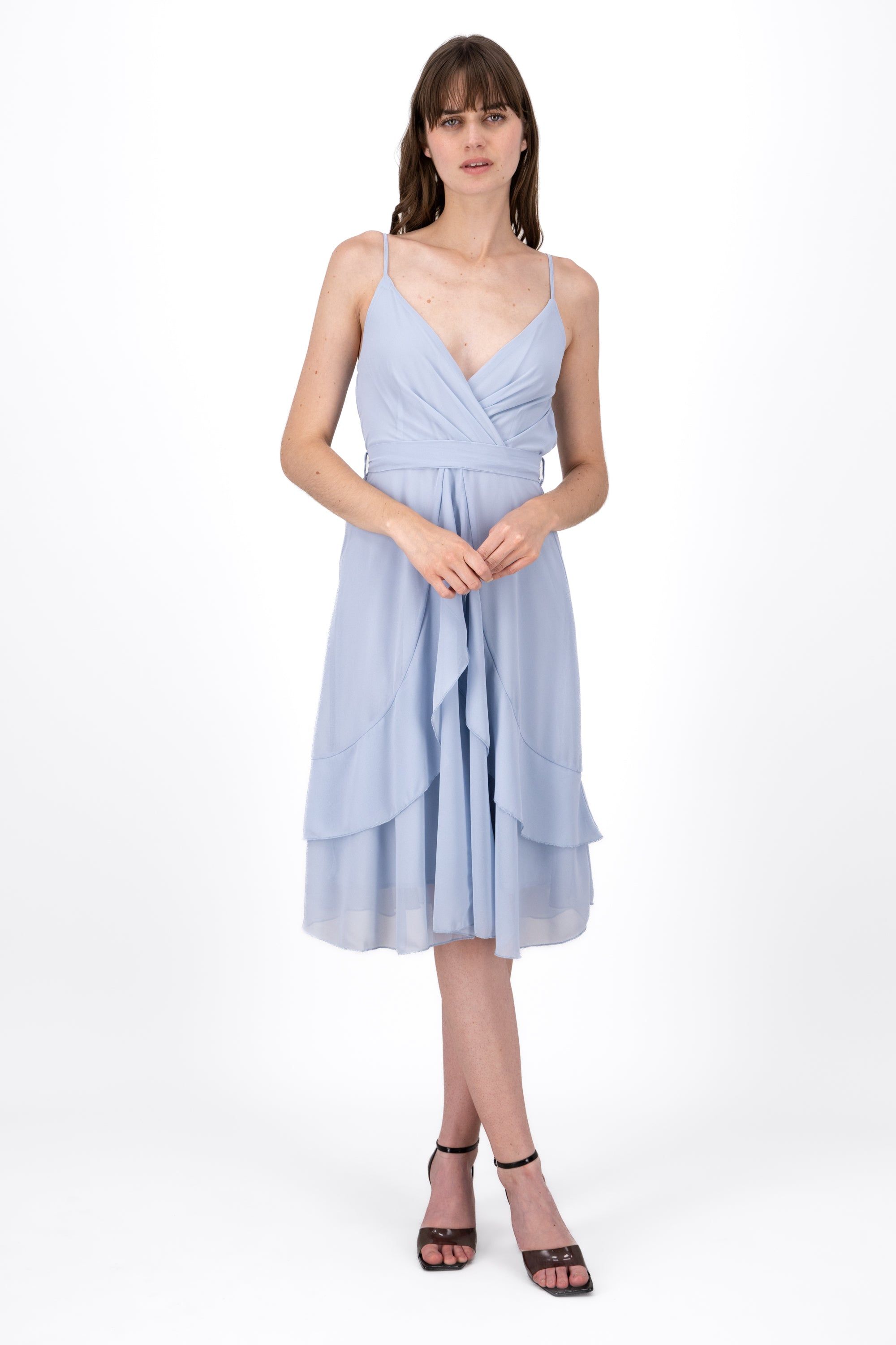 Vestido Tirantes Detalle Olanes sold by Shasa