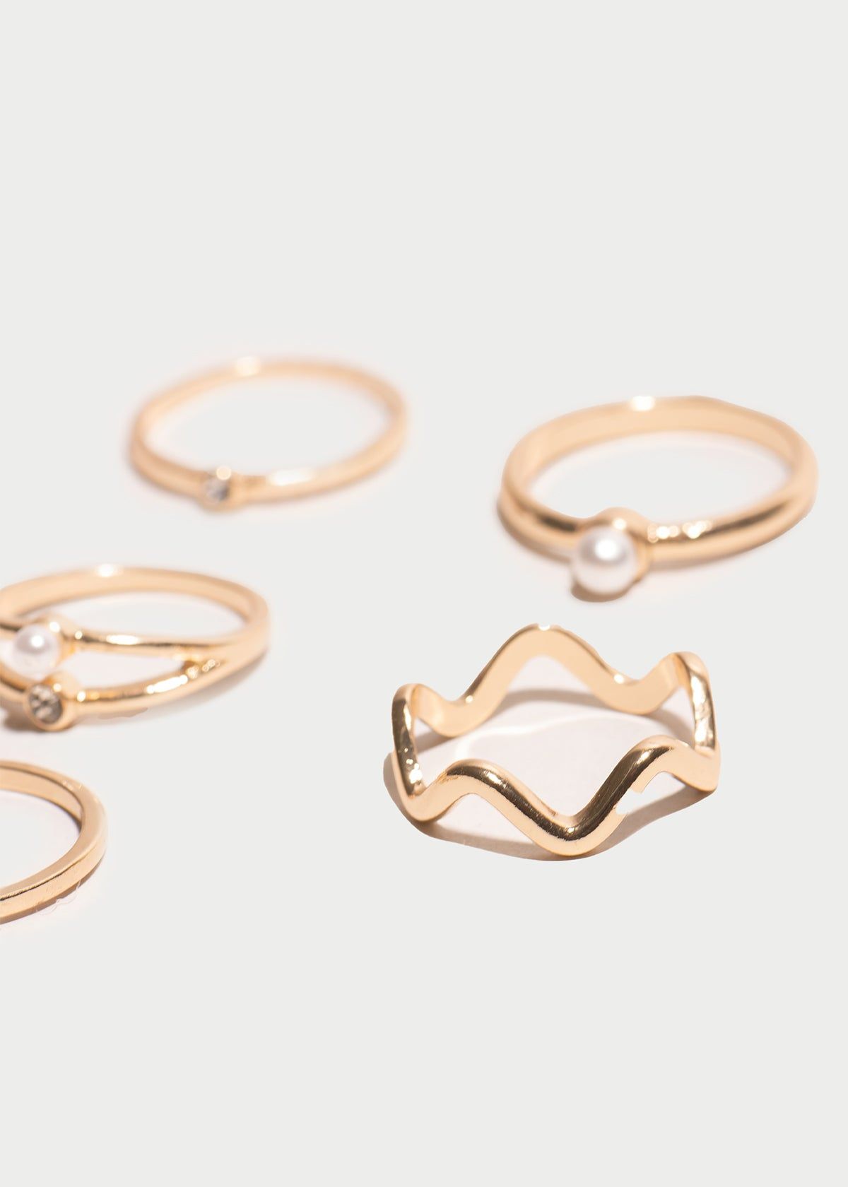 Set 7 piezas anillos perla sold by Shasa product image thumbnail 4