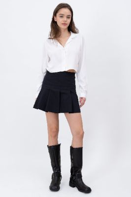 Falda mini tableada lisa sold by Shasa