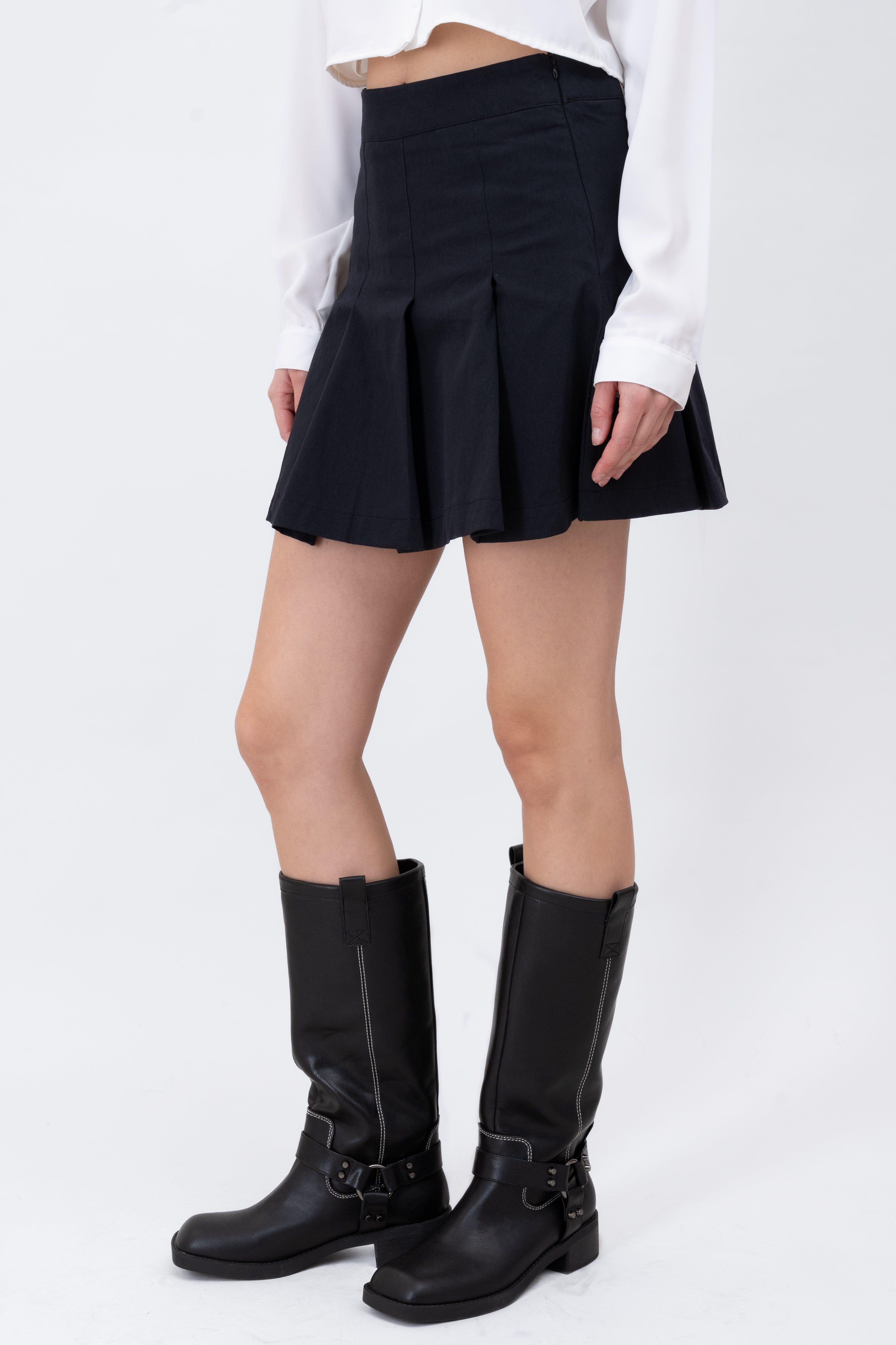 Falda mini tableada lisa sold by Shasa product image thumbnail 3