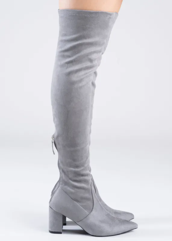 Botas overknee puntal sold by Shasa