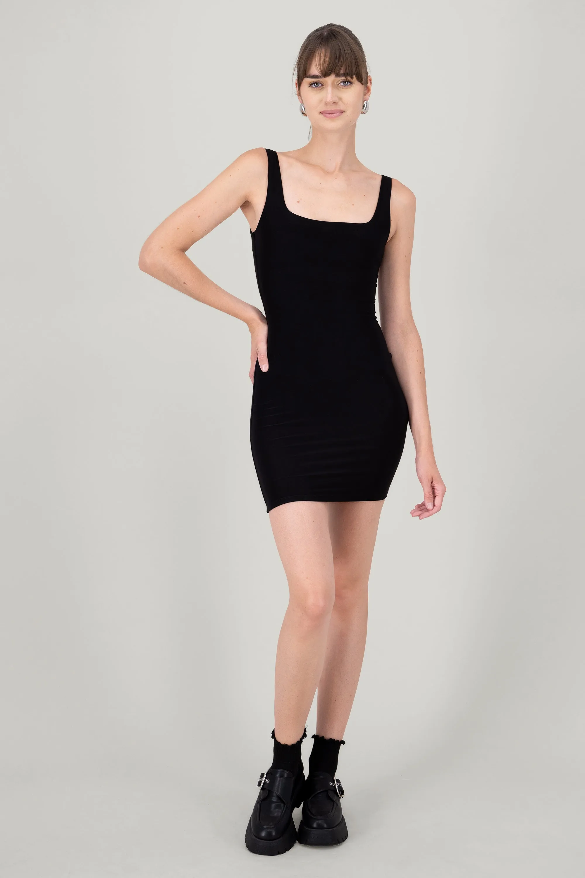 Vestido mini doble tela escote cuadrado sold by Shasa