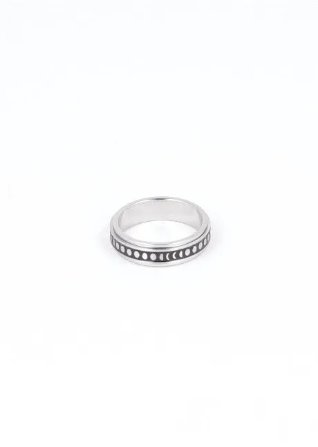 Anillo metálico lunas sold by Shasa